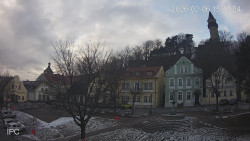 Náměstí, Hrad a Trůba