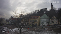 Náměstí, Hrad a Trůba