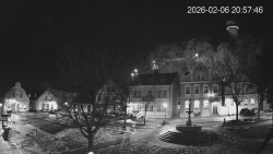 Náměstí, Hrad a Trůba