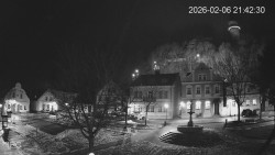 Náměstí, Hrad a Trůba