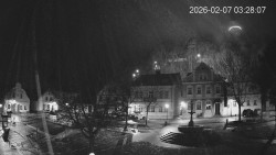 Náměstí, Hrad a Trůba