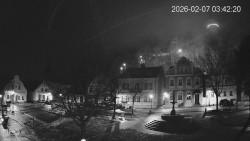 Náměstí, Hrad a Trůba