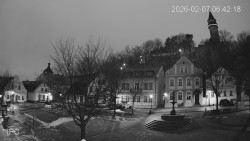 Náměstí, Hrad a Trůba