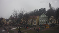 Náměstí, Hrad a Trůba