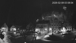 Náměstí, Hrad a Trůba