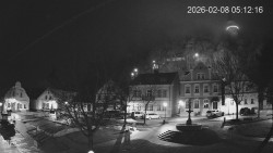 Náměstí, Hrad a Trůba