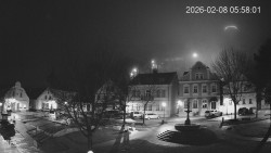 Náměstí, Hrad a Trůba