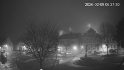 Náměstí, Hrad a Trůba