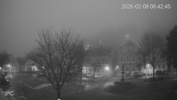 Náměstí, Hrad a Trůba