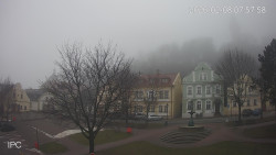 Náměstí, Hrad a Trůba