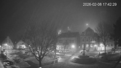 Náměstí, Hrad a Trůba