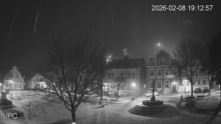 Náměstí, Hrad a Trůba