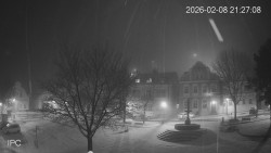 Náměstí, Hrad a Trůba