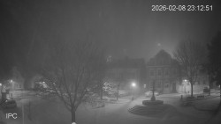 Náměstí, Hrad a Trůba