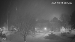 Náměstí, Hrad a Trůba