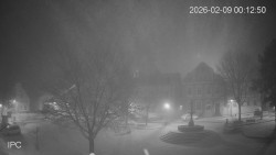 Náměstí, Hrad a Trůba