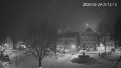 Náměstí, Hrad a Trůba