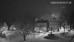 Náměstí, Hrad a Trůba