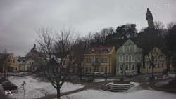 Náměstí, Hrad a Trůba