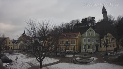 Náměstí, Hrad a Trůba