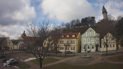 Náměstí, Hrad a Trůba