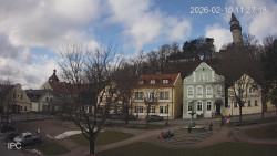 Náměstí, Hrad a Trůba