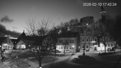 Náměstí, Hrad a Trůba