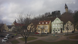 Náměstí, Hrad a Trůba