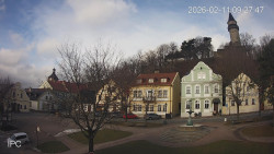 Náměstí, Hrad a Trůba