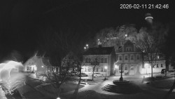 Náměstí, Hrad a Trůba