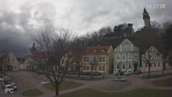 Náměstí, Hrad a Trůba