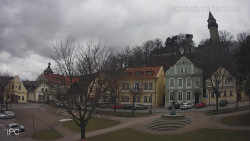 Náměstí, Hrad a Trůba