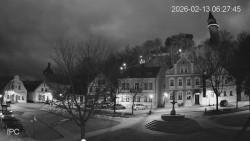 Náměstí, Hrad a Trůba