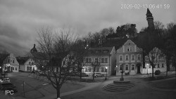 Náměstí, Hrad a Trůba