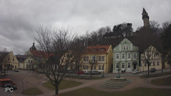 Náměstí, Hrad a Trůba