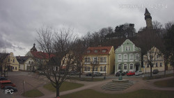 Náměstí, Hrad a Trůba