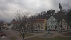 Náměstí, Hrad a Trůba