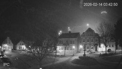 Náměstí, Hrad a Trůba