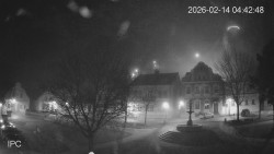 Náměstí, Hrad a Trůba