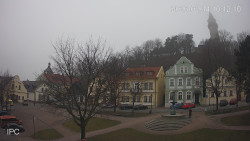 Náměstí, Hrad a Trůba