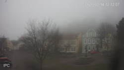 Náměstí, Hrad a Trůba