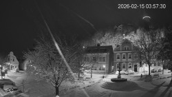 Náměstí, Hrad a Trůba