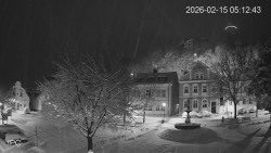 Náměstí, Hrad a Trůba