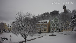 Náměstí, Hrad a Trůba