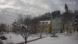 Náměstí, Hrad a Trůba