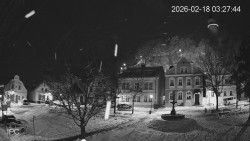 Náměstí, Hrad a Trůba