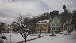 Náměstí, Hrad a Trůba