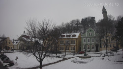 Náměstí, Hrad a Trůba