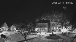 Náměstí, Hrad a Trůba