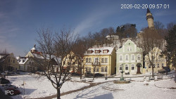 Náměstí, Hrad a Trůba